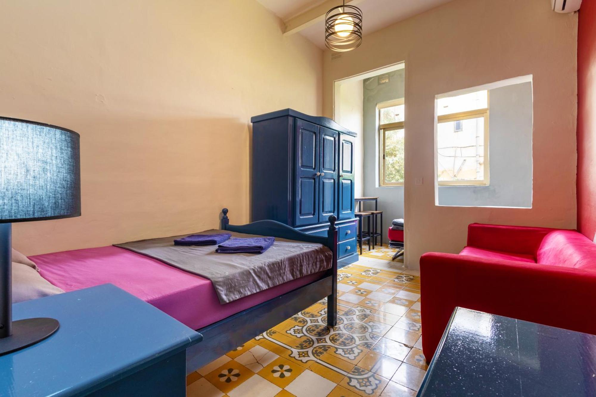 Quiet Twin With Private Bathroom